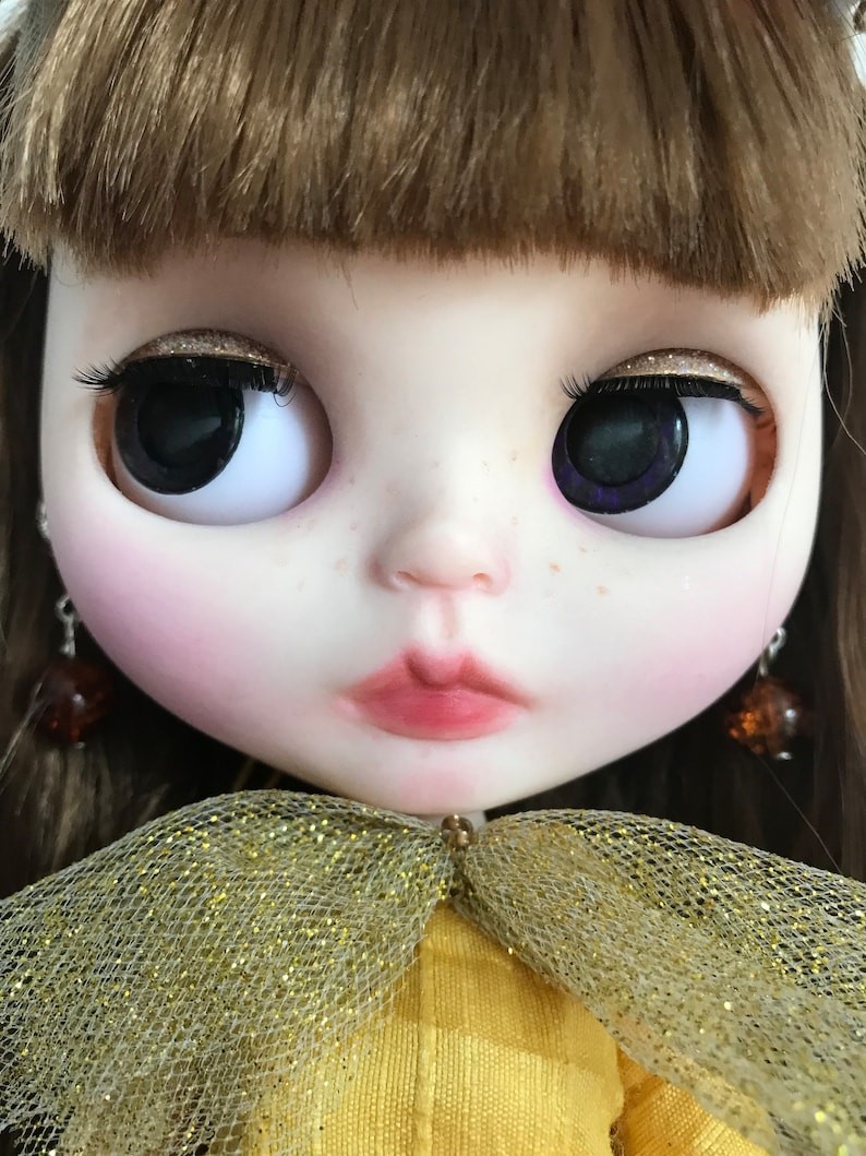 Elliana – Custom Blythe Doll One-Of-A-Kind OOAK Custom OOAK Blythe doll