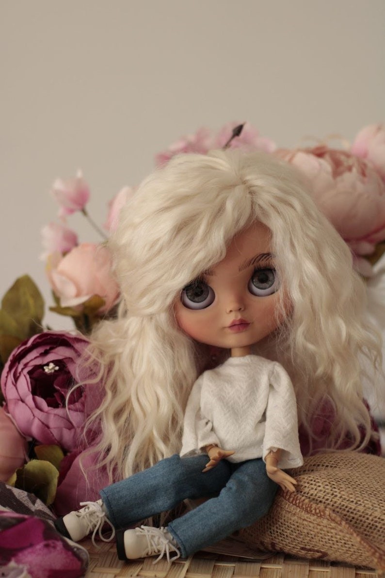 Amara – Custom Blythe Doll One-Of-A-Kind OOAK Sold-out OOAK dolls