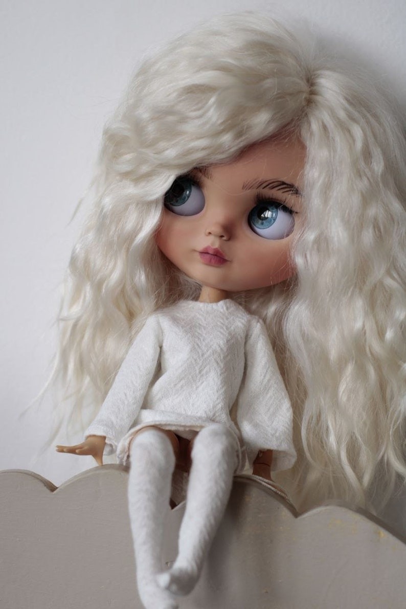 Amara – Custom Blythe Doll One-Of-A-Kind OOAK Sold-out OOAK dolls