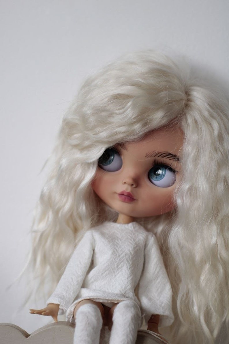 Amara – Custom Blythe Doll One-Of-A-Kind OOAK Sold-out OOAK dolls