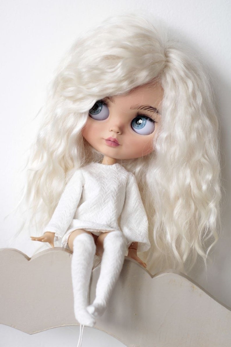 Amara – Custom Blythe Doll One-Of-A-Kind OOAK Sold-out OOAK dolls