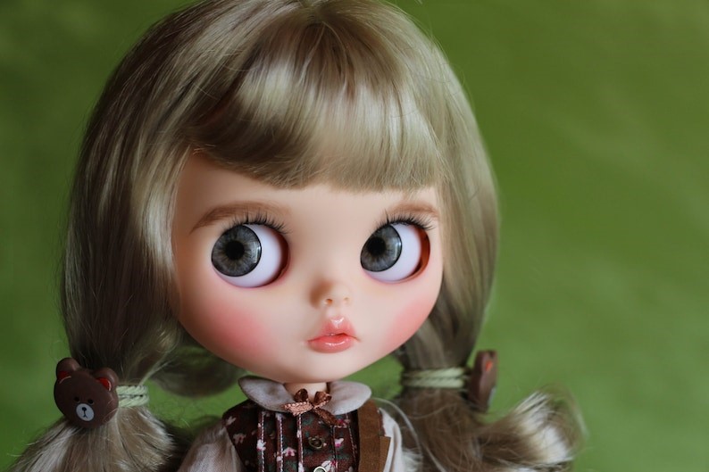 Cecilia – Custom Blythe Doll One-Of-A-Kind OOAK Custom OOAK Blythe doll