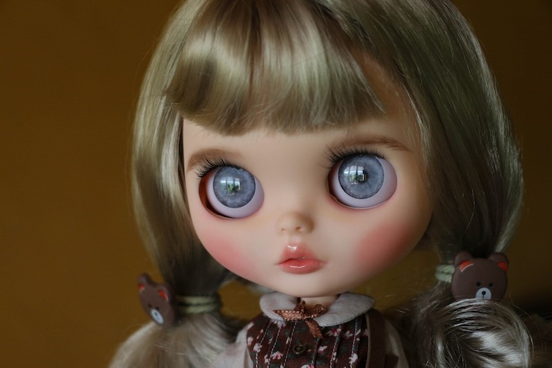 Cecilia – Custom Blythe Doll One-Of-A-Kind OOAK Custom OOAK Blythe doll