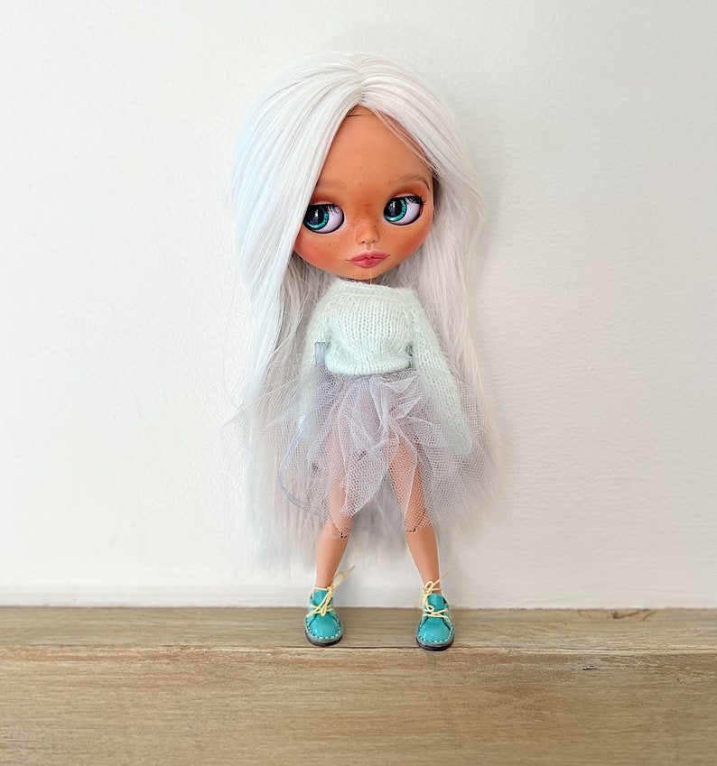 Genevieve – Custom Blythe Doll One-Of-A-Kind OOAK Custom OOAK Blythe doll