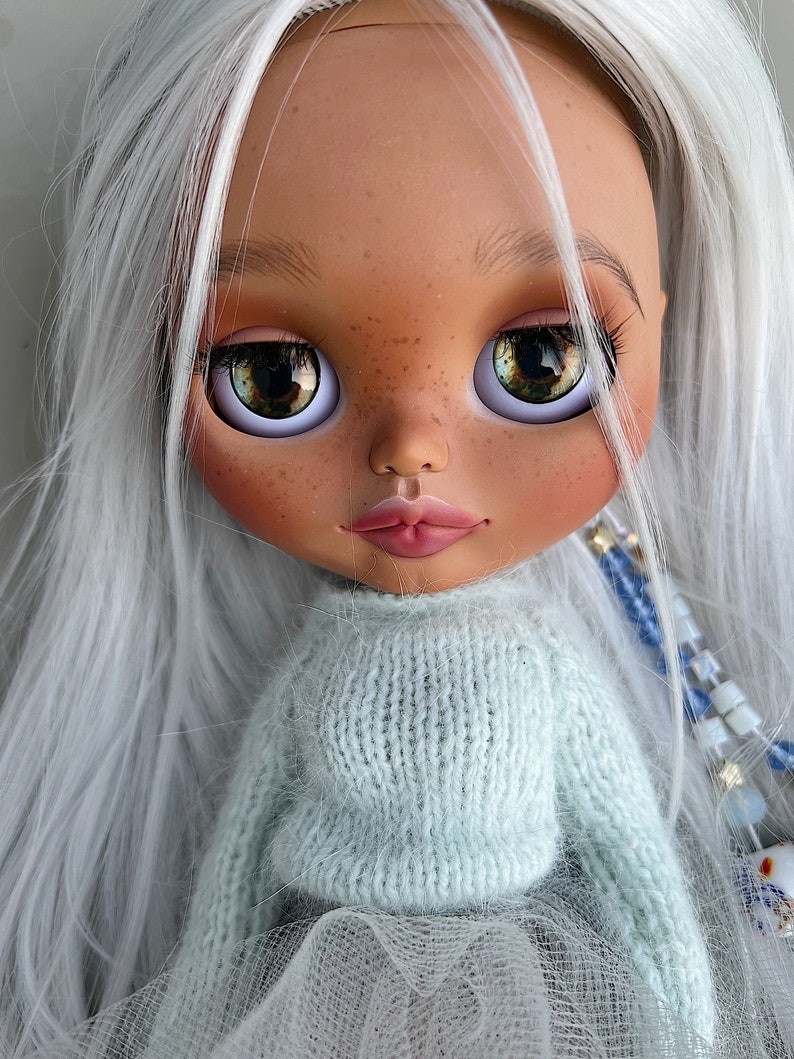 Genevieve – Custom Blythe Doll One-Of-A-Kind OOAK Custom OOAK Blythe doll