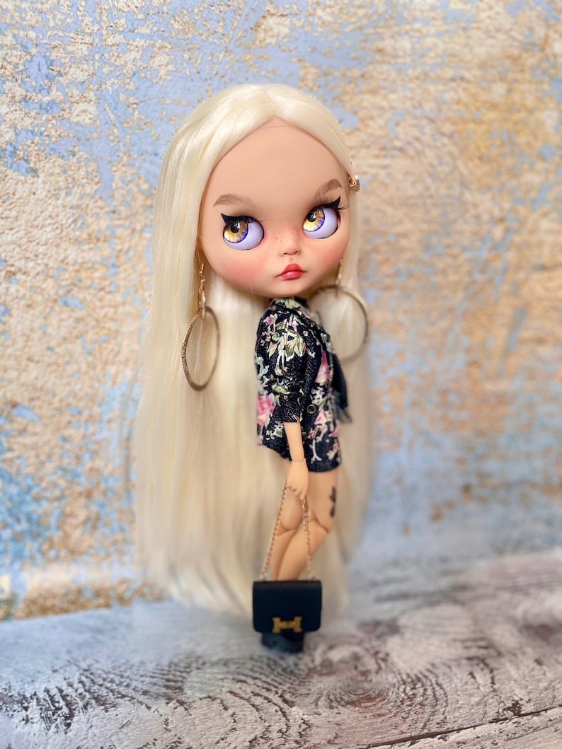 Catherine – Custom Blythe Doll One-Of-A-Kind OOAK Sold-out OOAK dolls