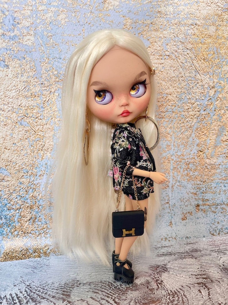 Catherine – Custom Blythe Doll One-Of-A-Kind OOAK Sold-out OOAK dolls