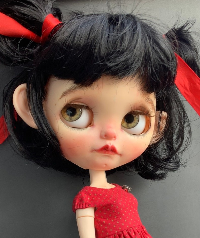 Lainey – Custom Blythe Doll One-Of-A-Kind OOAK Custom OOAK Blythe doll