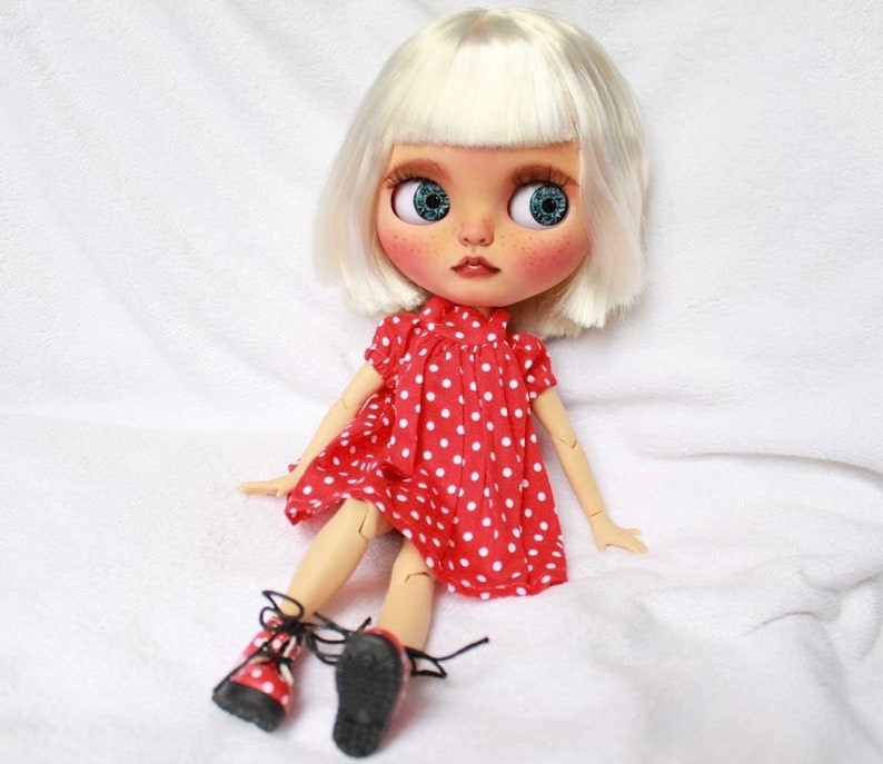 Arianna – Custom Blythe Doll One-Of-A-Kind OOAK Custom OOAK Blythe doll