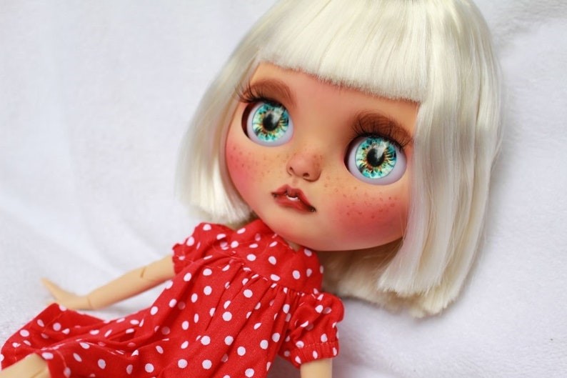 Arianna – Custom Blythe Doll One-Of-A-Kind OOAK Custom OOAK Blythe doll