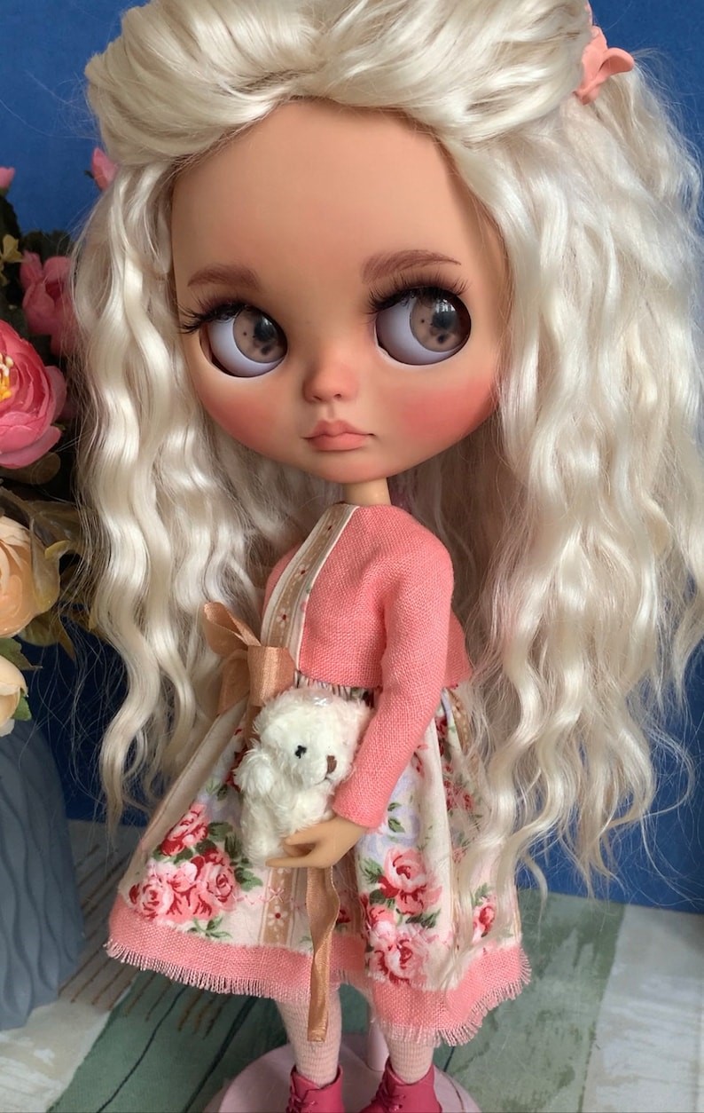 Ariella – Custom Blythe Doll One-Of-A-Kind OOAK Sold-out OOAK dolls