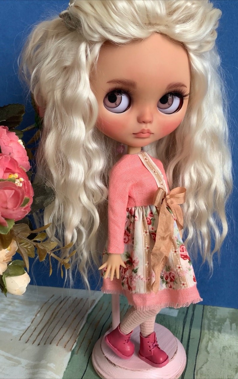 Ariella – Custom Blythe Doll One-Of-A-Kind OOAK Sold-out OOAK dolls