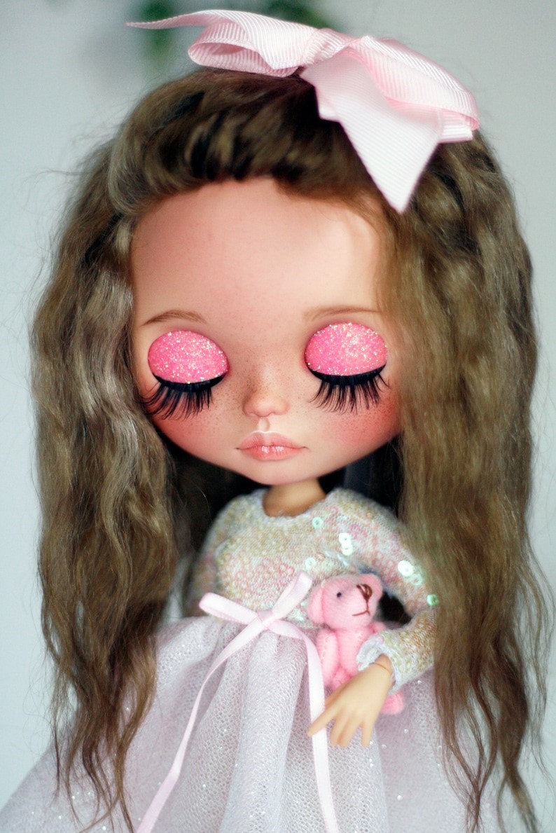 Callie – Custom Blythe Doll One-Of-A-Kind OOAK Custom OOAK Blythe doll