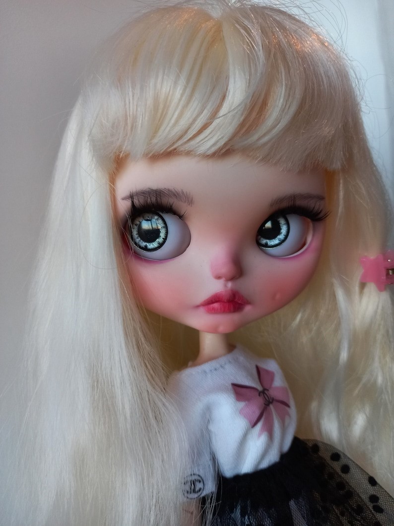Zara – Custom Blythe Doll One-Of-A-Kind OOAK Custom OOAK Blythe doll