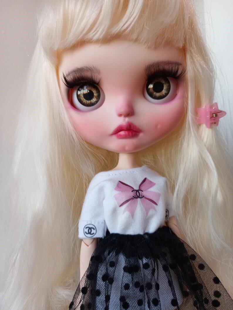 Zara – Custom Blythe Doll One-Of-A-Kind OOAK Custom OOAK Blythe doll