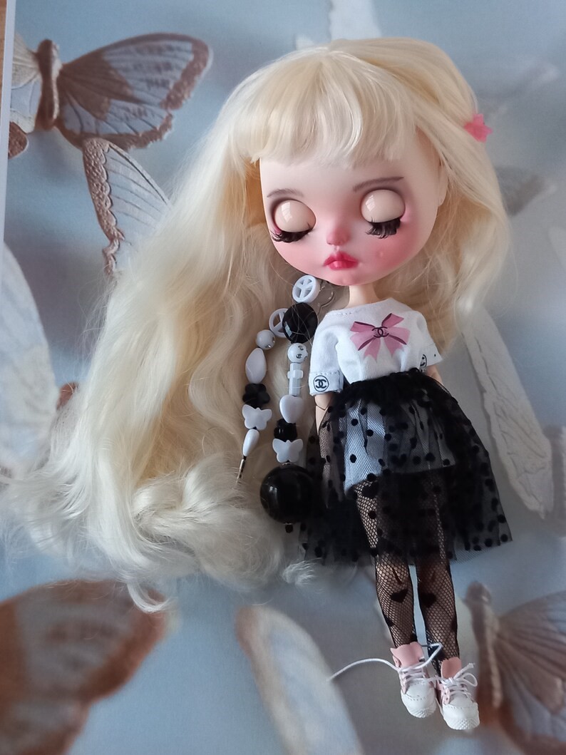 Zara – Custom Blythe Doll One-Of-A-Kind OOAK Custom OOAK Blythe doll