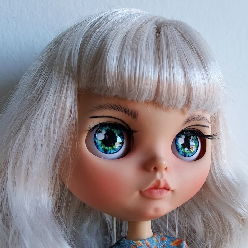 Lila – Custom Blythe Doll One-Of-A-Kind OOAK Custom OOAK Blythe doll