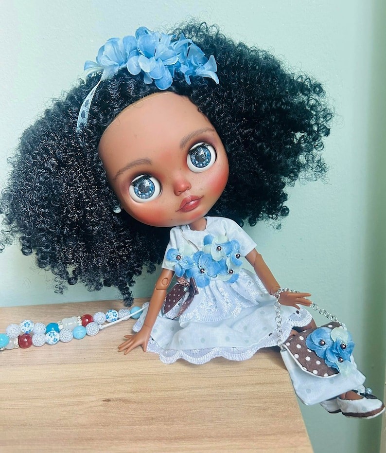 Vera – Custom Blythe Doll One-Of-A-Kind OOAK Custom OOAK Blythe doll