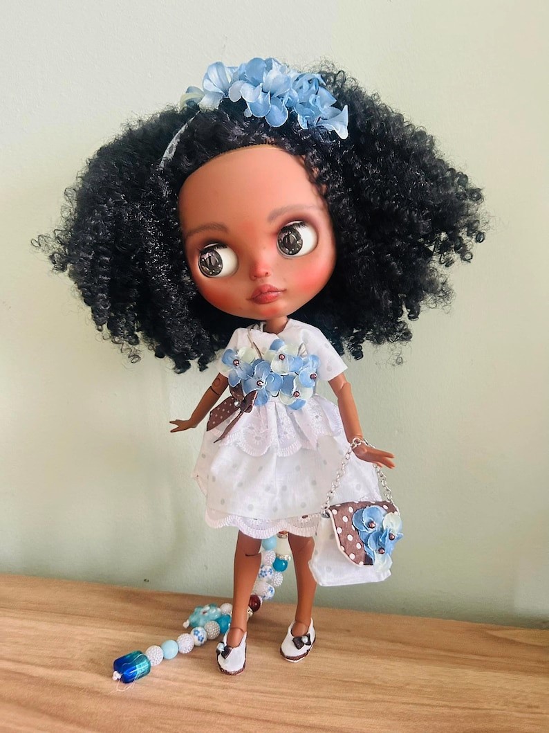 Vera – Custom Blythe Doll One-Of-A-Kind OOAK Custom OOAK Blythe doll