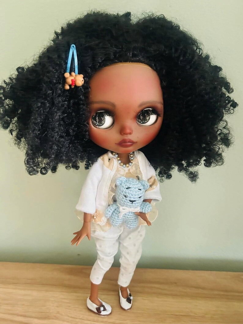 Vera – Custom Blythe Doll One-Of-A-Kind OOAK Custom OOAK Blythe doll