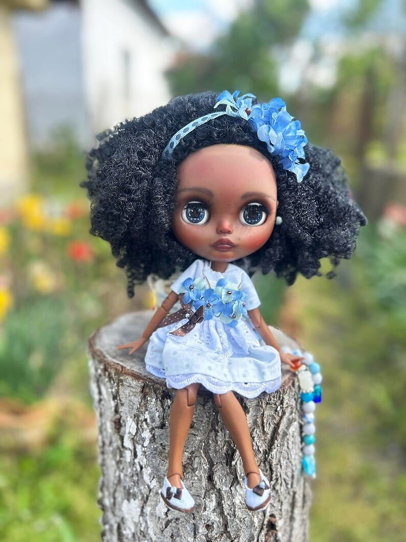 Vera – Custom Blythe Doll One-Of-A-Kind OOAK Custom OOAK Blythe doll