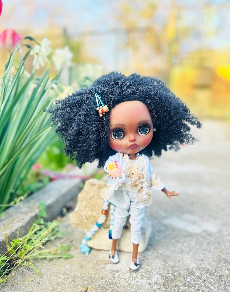 Vera – Custom Blythe Doll One-Of-A-Kind OOAK Custom OOAK Blythe doll