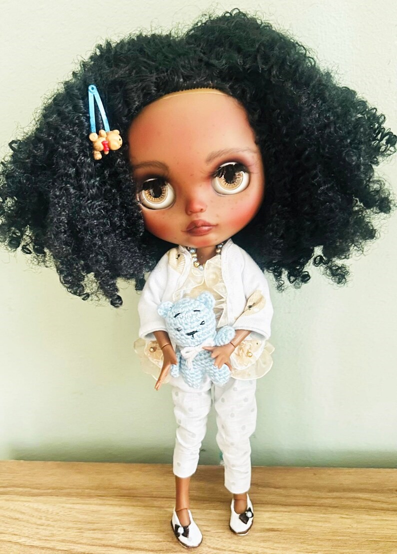 Vera – Custom Blythe Doll One-Of-A-Kind OOAK Custom OOAK Blythe doll