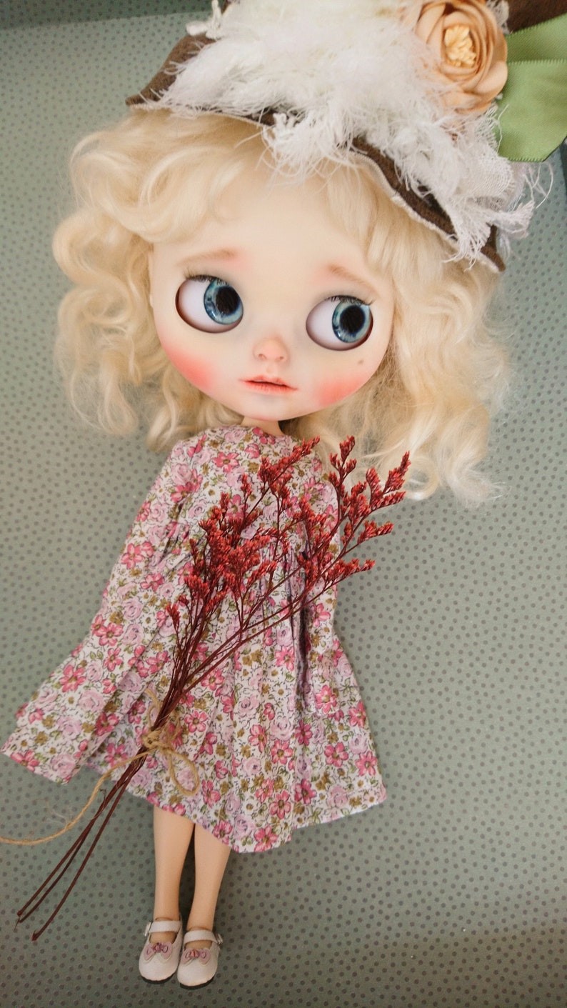 Hallie – Custom Blythe Doll One-Of-A-Kind OOAK Sold-out OOAK dolls