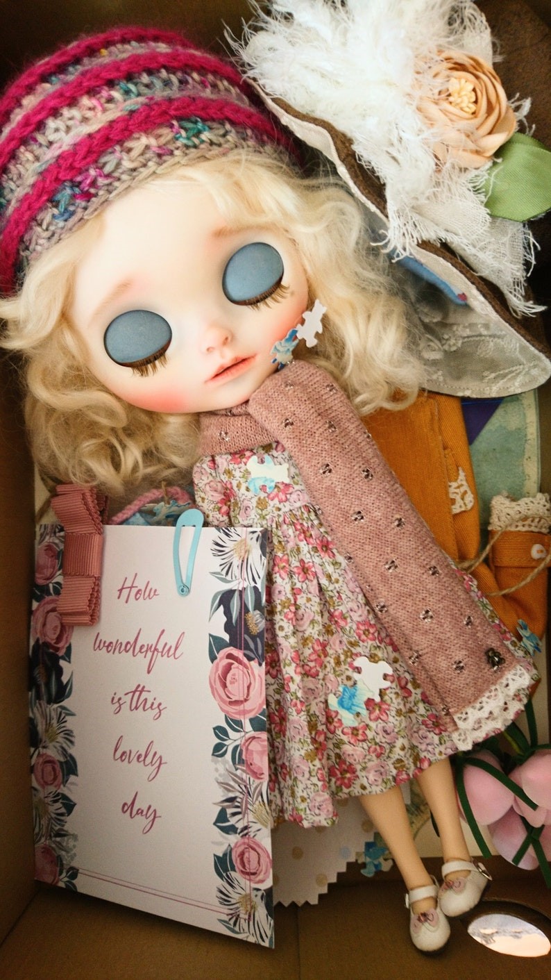 Hallie – Custom Blythe Doll One-Of-A-Kind OOAK Sold-out OOAK dolls