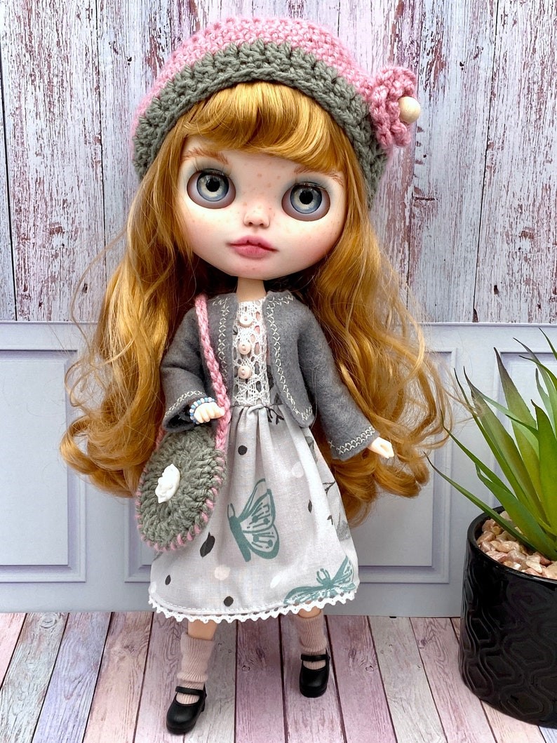 Lilly – Custom Blythe Doll One-Of-A-Kind OOAK Custom OOAK Blythe doll