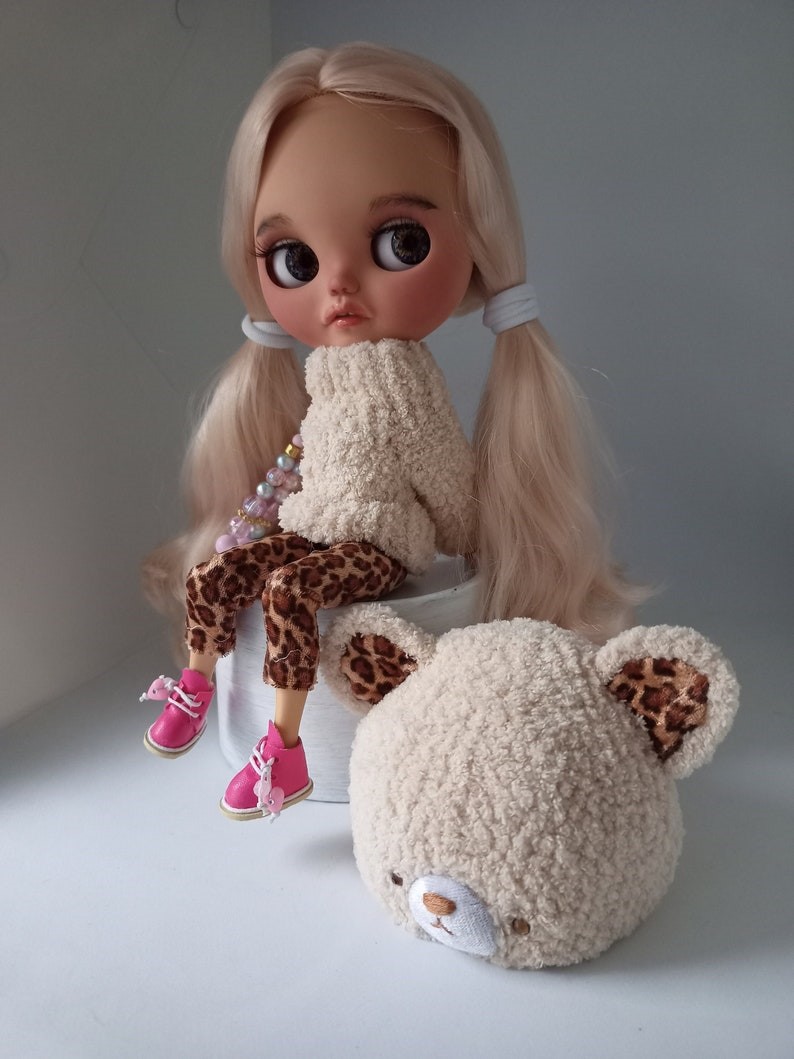 Milani – Custom Blythe Doll One-Of-A-Kind OOAK Custom OOAK Blythe doll