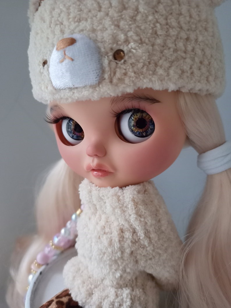 Milani – Custom Blythe Doll One-Of-A-Kind OOAK Custom OOAK Blythe doll