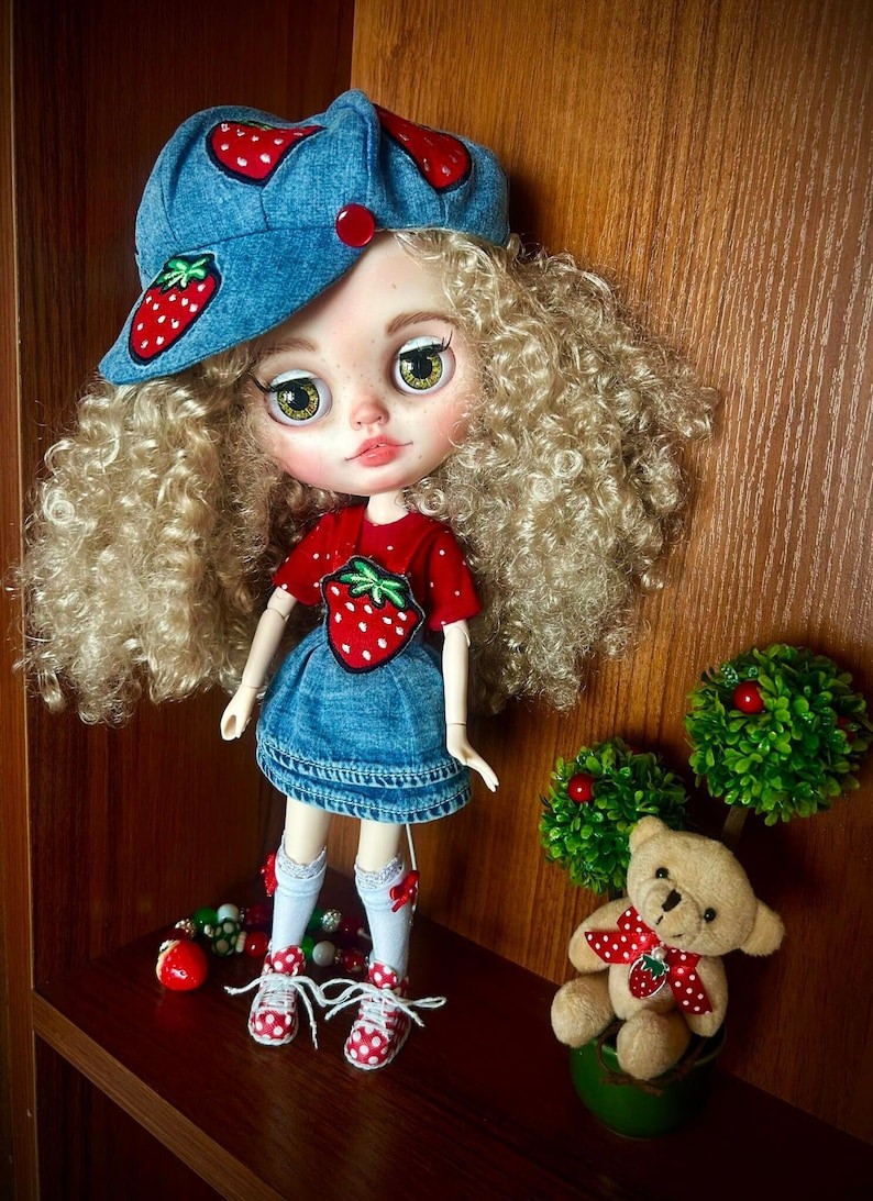 Nyla – Custom Blythe Doll One-Of-A-Kind OOAK Custom OOAK Blythe doll