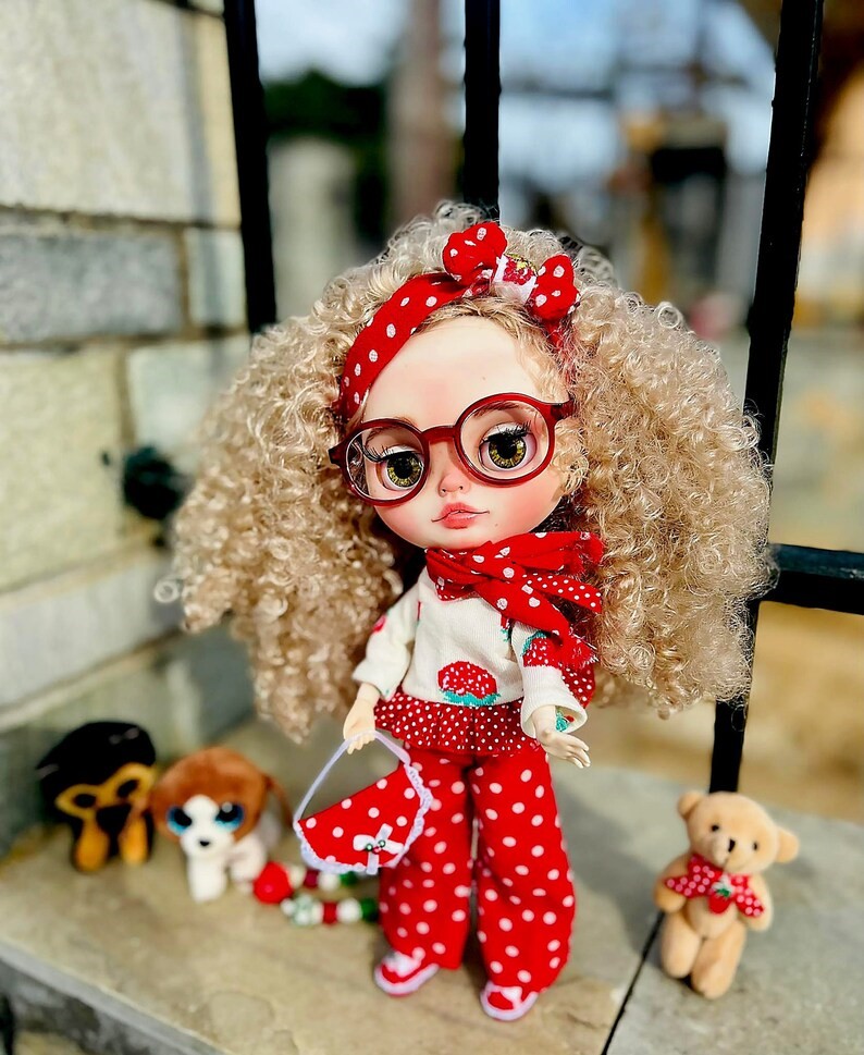 Nyla – Custom Blythe Doll One-Of-A-Kind OOAK Custom OOAK Blythe doll