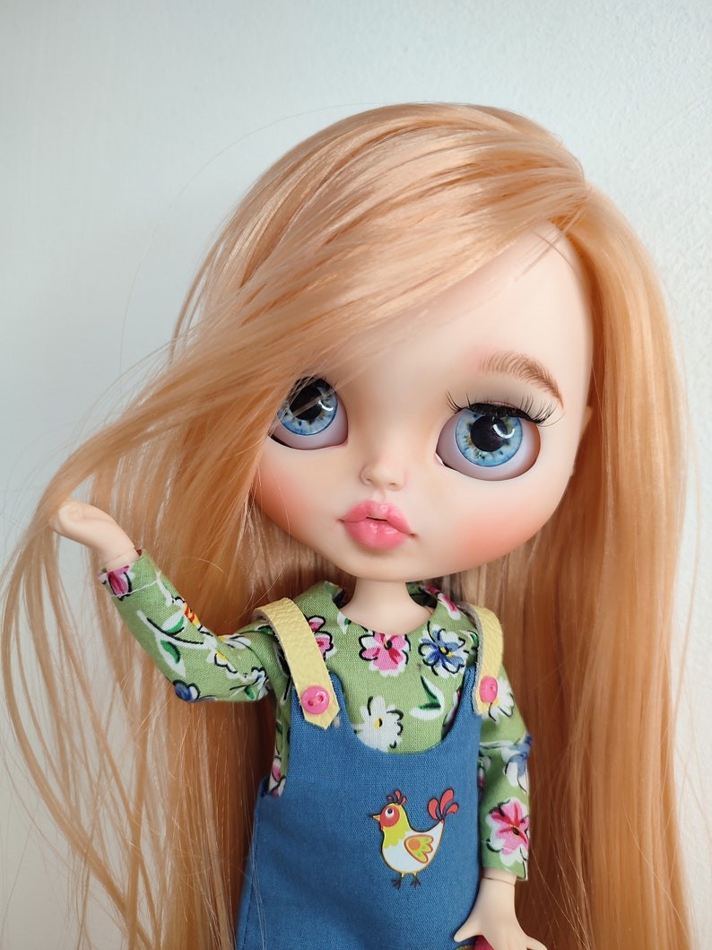 Elaina – Custom Blythe Doll One-Of-A-Kind OOAK Custom OOAK Blythe doll
