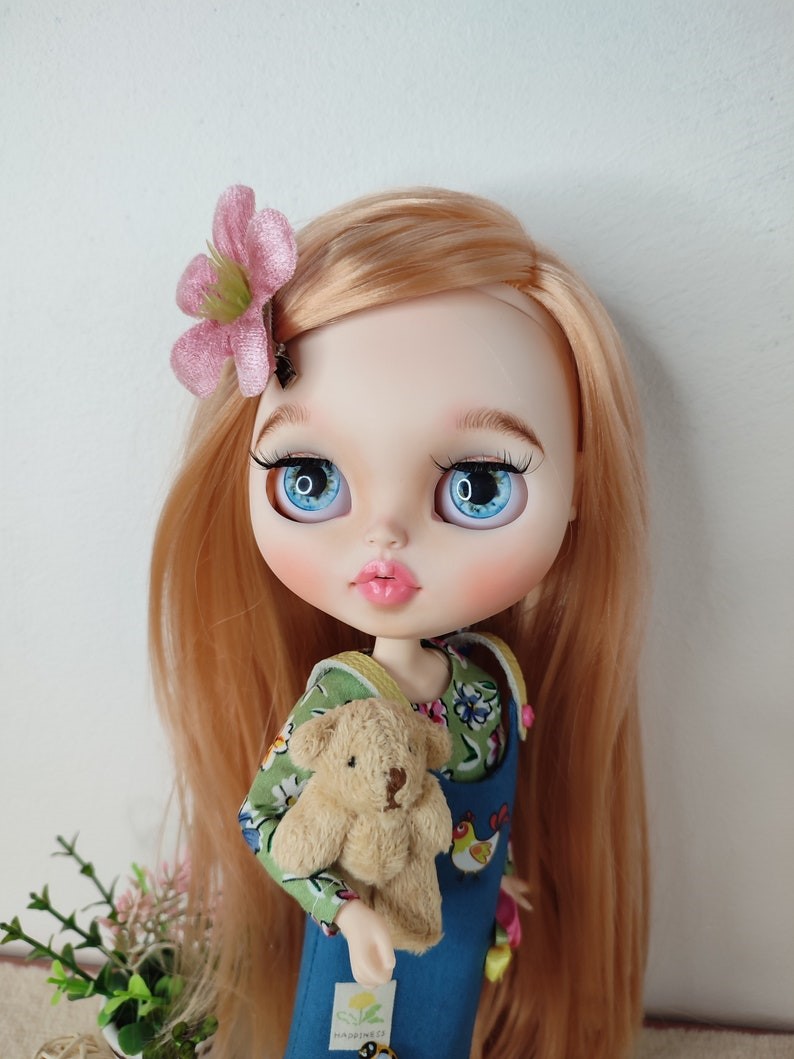 Elaina – Custom Blythe Doll One-Of-A-Kind OOAK Custom OOAK Blythe doll