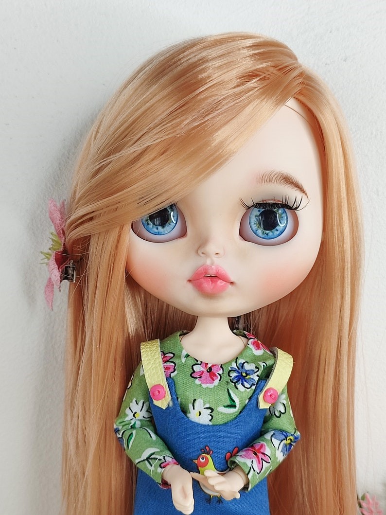 Elaina – Custom Blythe Doll One-Of-A-Kind OOAK Custom OOAK Blythe doll