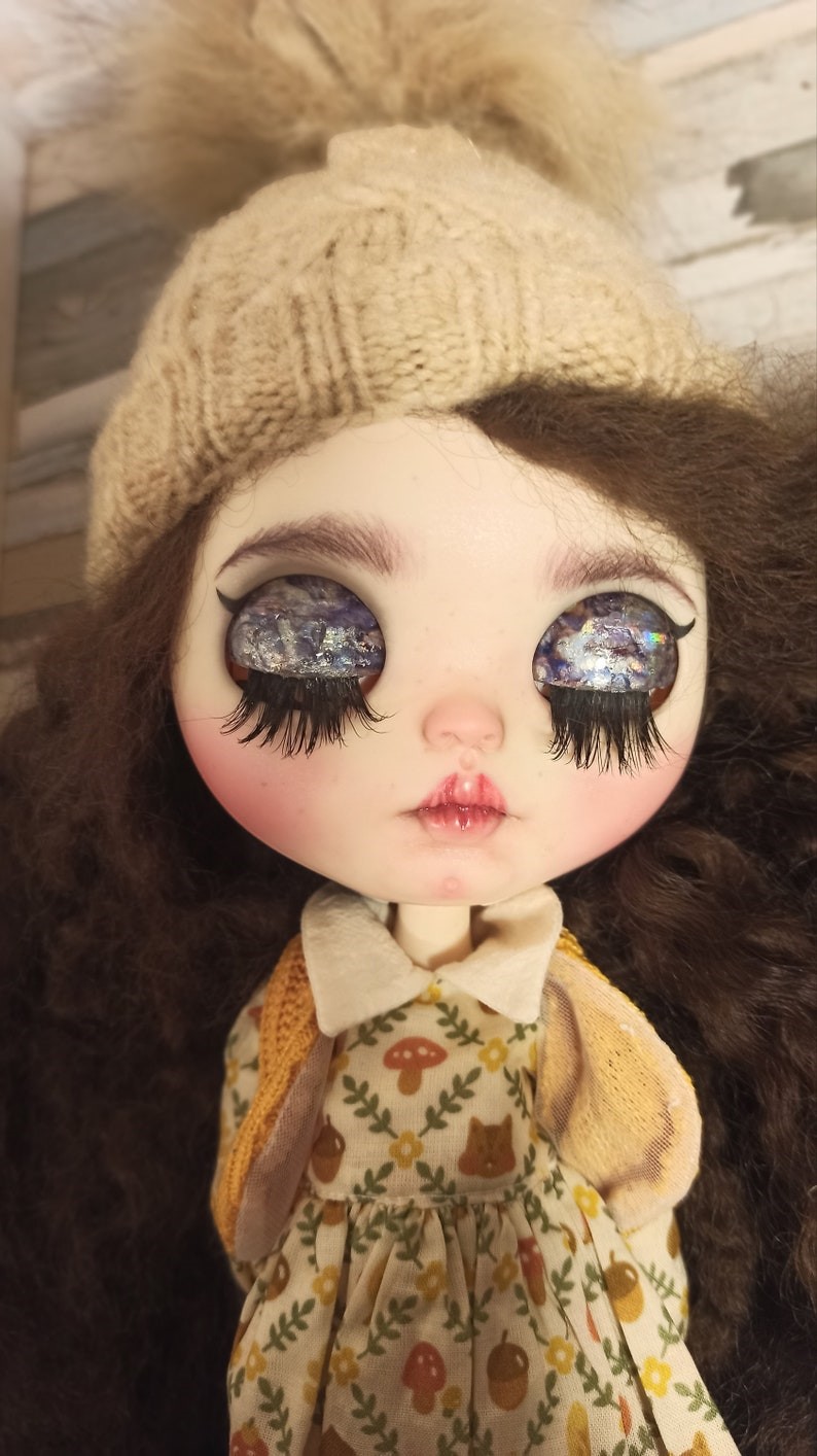 Daniela – Custom Blythe Doll One-Of-A-Kind OOAK Custom OOAK Blythe doll
