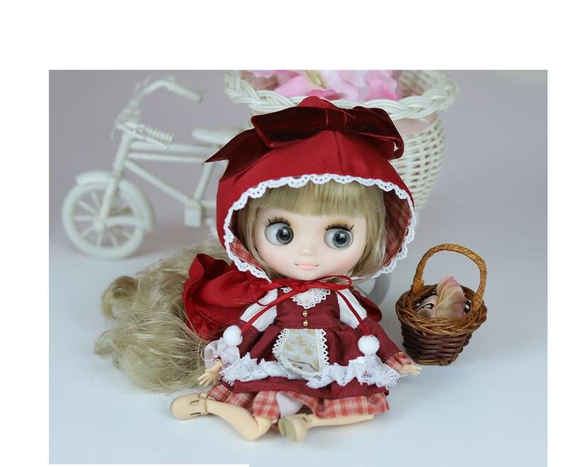 Evelyn – Custom Middie Blythe Doll with Blonde Hair 1