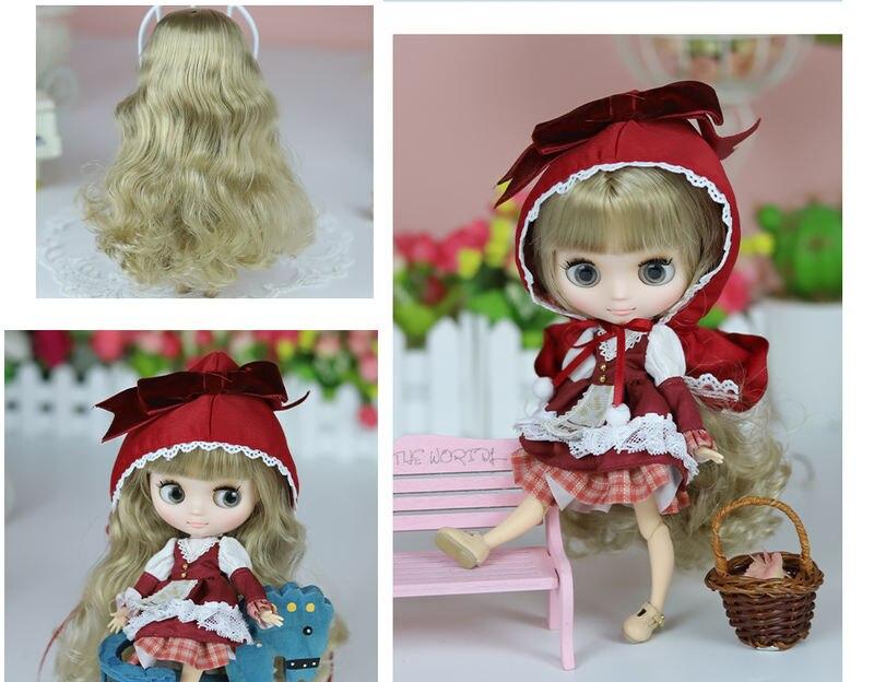 एवलिन - प्रीमियम Custom Middie Blythe सुनहरे बाल, सफ़ेद त्वचा और मैट प्यारे चेहरे वाली गुड़िया