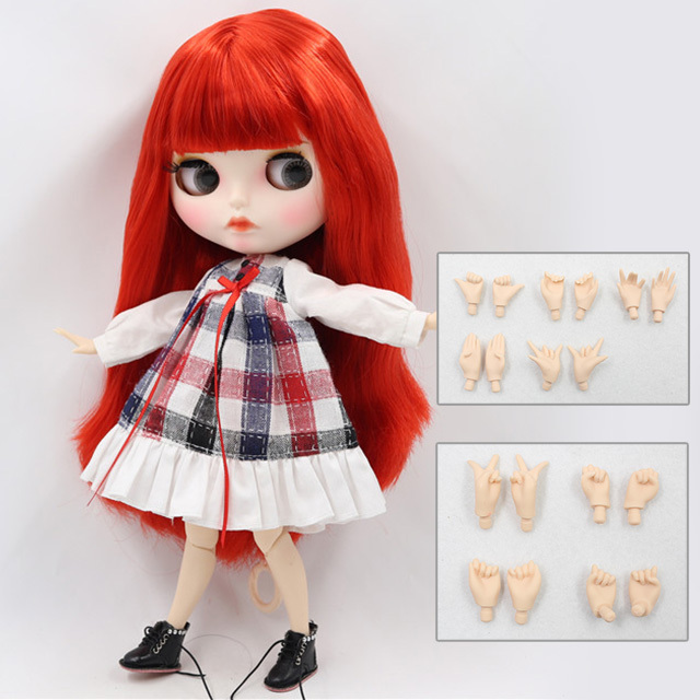 Hailey – Premium Custom Neo Blythe Bambola con capelli rossi, pelle bianca e viso imbronciato opaco 1