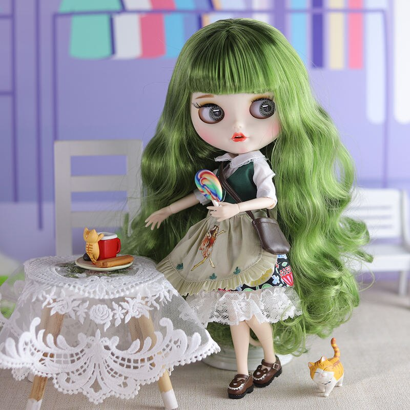 Neo Blythe Doll with Green Hair, White Skin, Matte Smiling Face & Custom Jointed Body 2