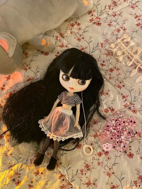 Tania: The Blythe Doll That's Breaking the Internet 2