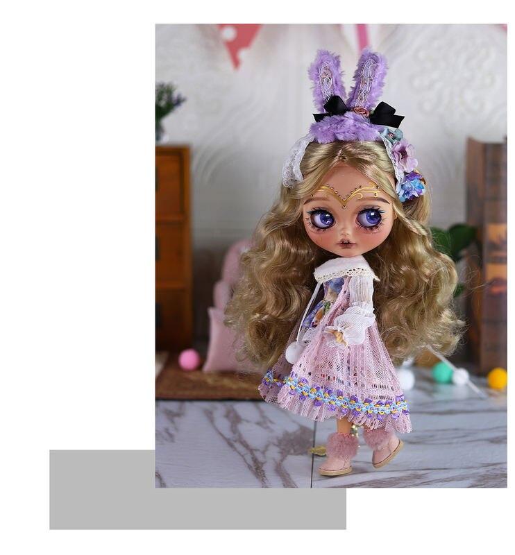 Jasmine – Premium Custom Neo Blythe Doll with Blonde Hair, Tan Skin & Matte Smiling Face 6