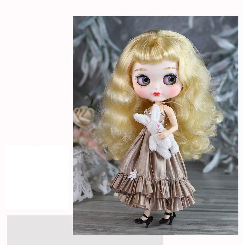 Greta - Premium Custom Neo Blythe Dukke med blond hår, hvid hud og mat sødt firkantet ansigt 3