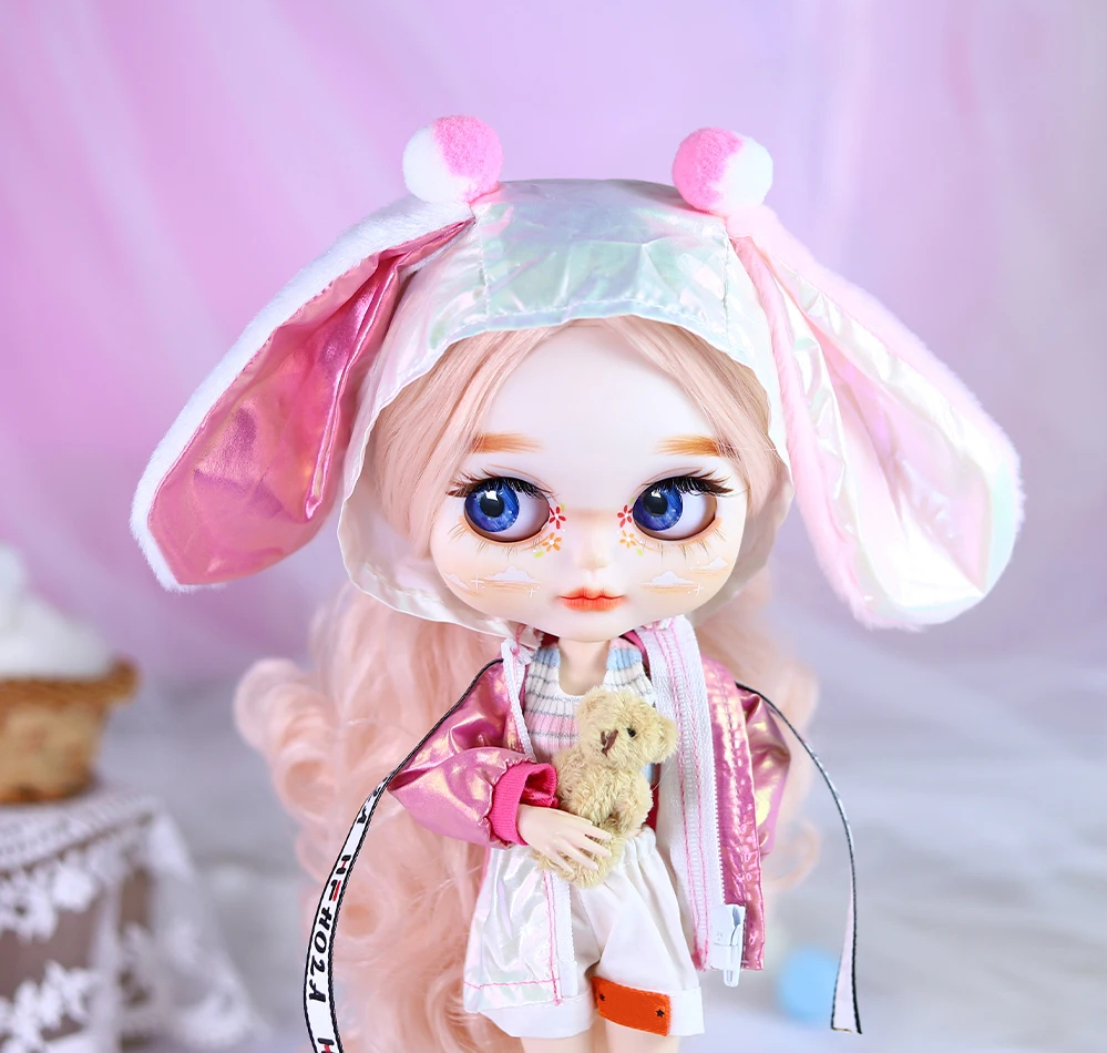 Samantha – Premium Custom Neo Blythe Dukke med lyserødt hår, hvid hud og mat sødt ansigt 1