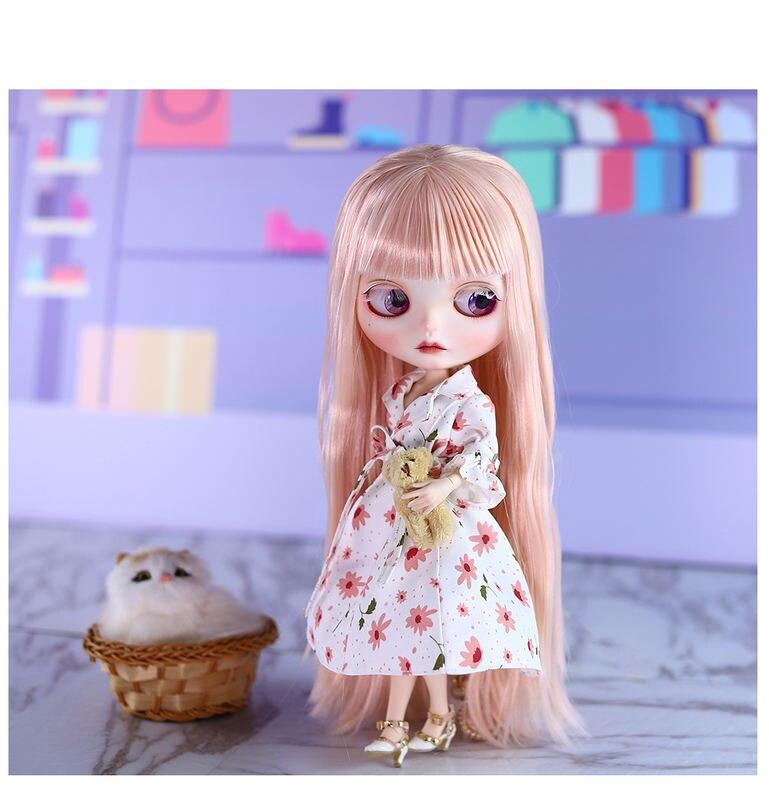 سارا - پریمیوم Custom Neo Blythe عروسک با موهای صورتی، پوست سفید و صورت ناز مات 12
