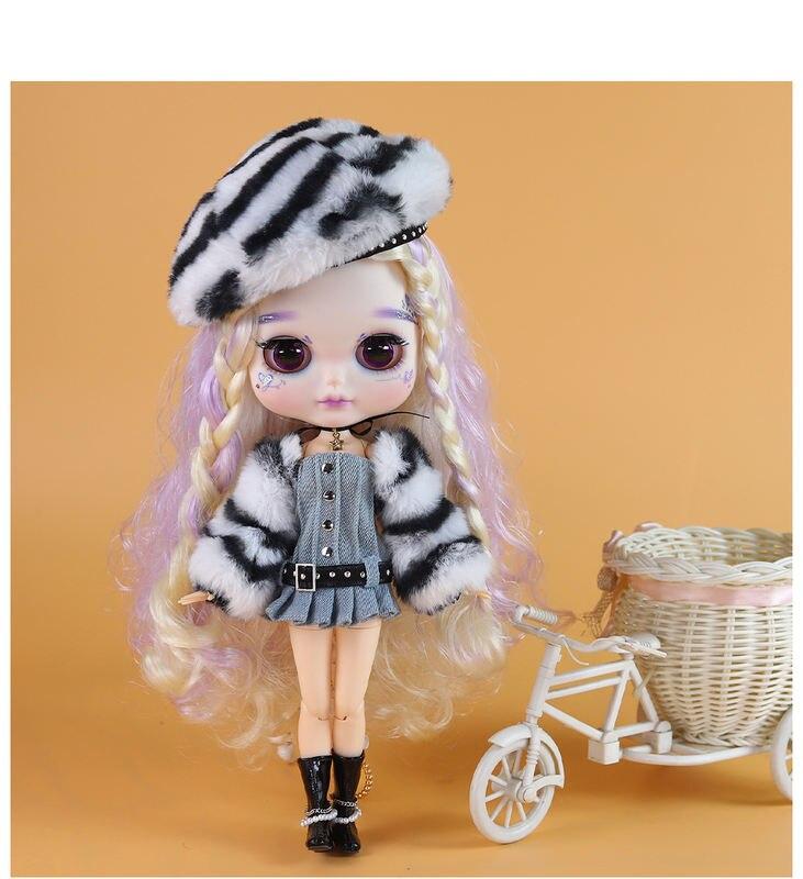باربارا - حق بیمه Custom Neo Blythe عروسک با موهای چند رنگ، پوست سفید و صورت ناز مات 10