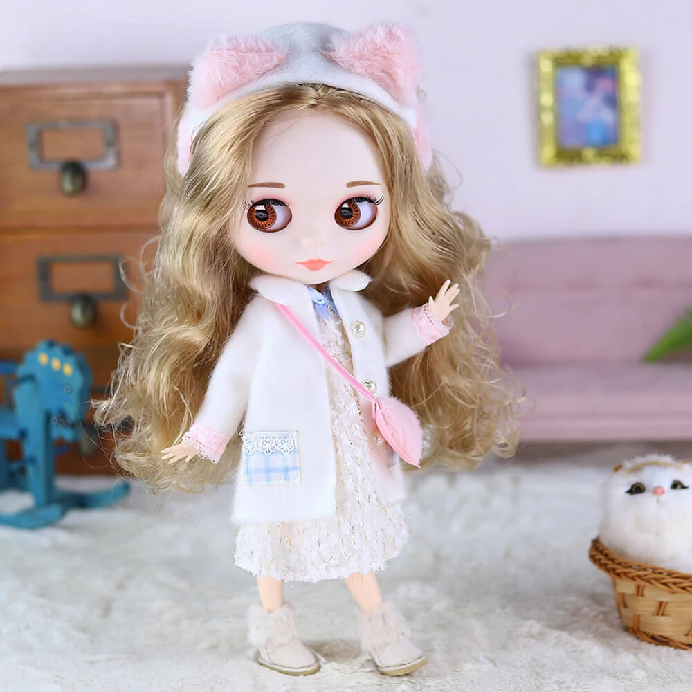 Jess – Premium Custom Neo Blythe Doll with Blonde Hair, White Skin & Matte Cute Face Blonde hair Cute face Matte face White skin