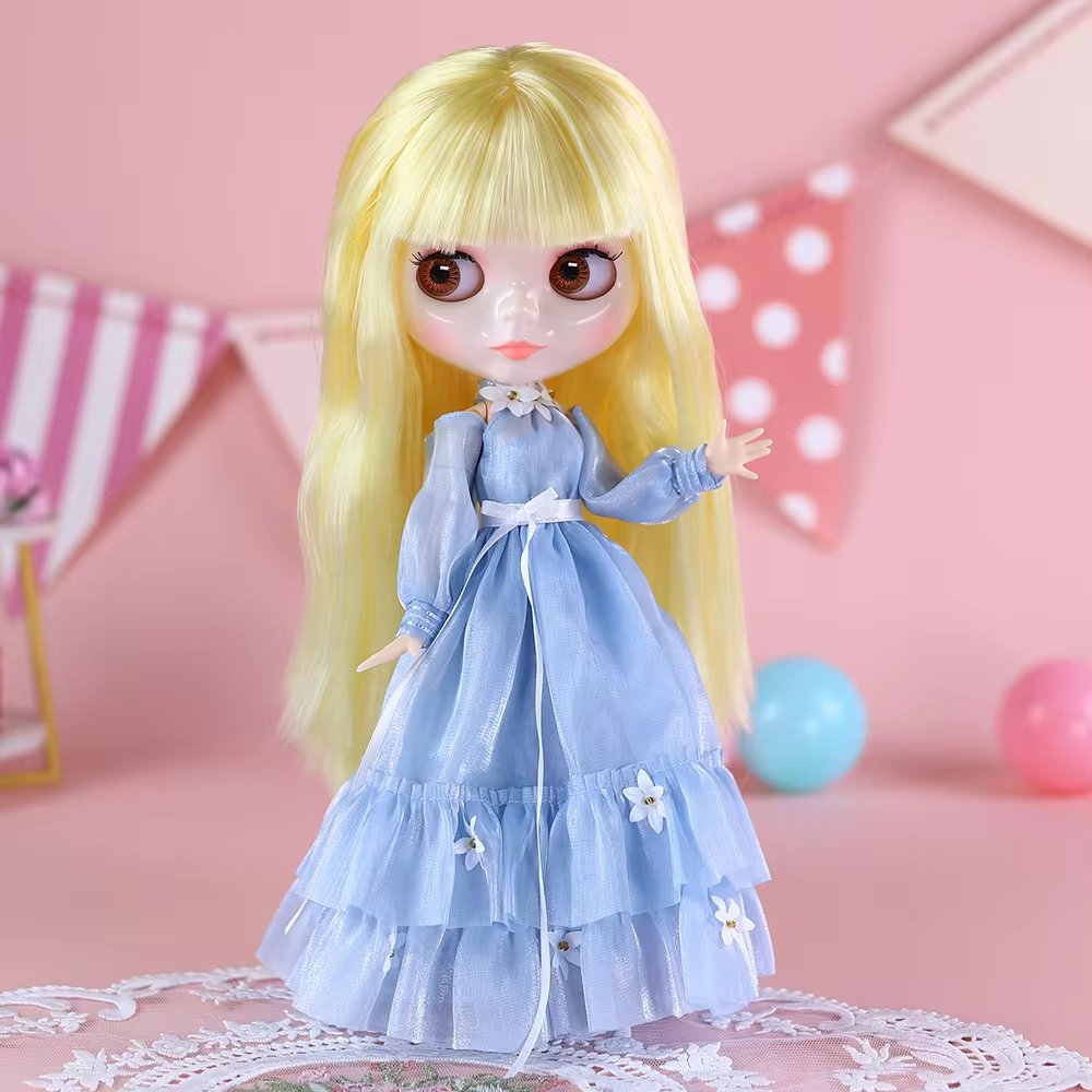 Anwen – Premium Custom Neo Blythe Doll with Blonde Hair, White Skin & Shiny Cute Face7